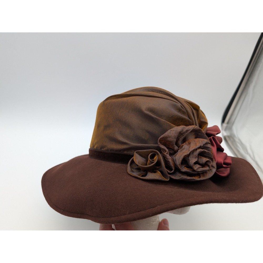 Whittall & Shon Brown Wool Felt Cloche Hat Floral Metallic Bollman Derby Hat Co